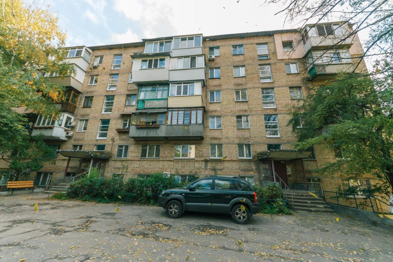 Прекрасная Квартира У Метро Политехнический Институт Kiev Exterior foto